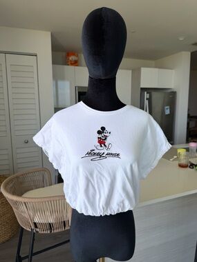 DISNEY White Mickey Mouse cropped top size XS - 12/13 years- 158 cm- worn once